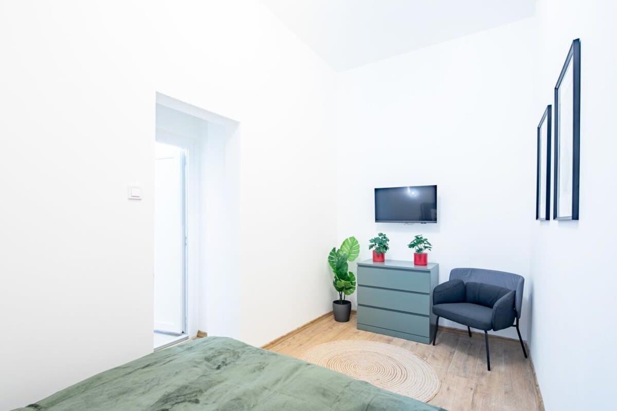 Central - New - Comfy Ac Studio Budapest Exterior foto